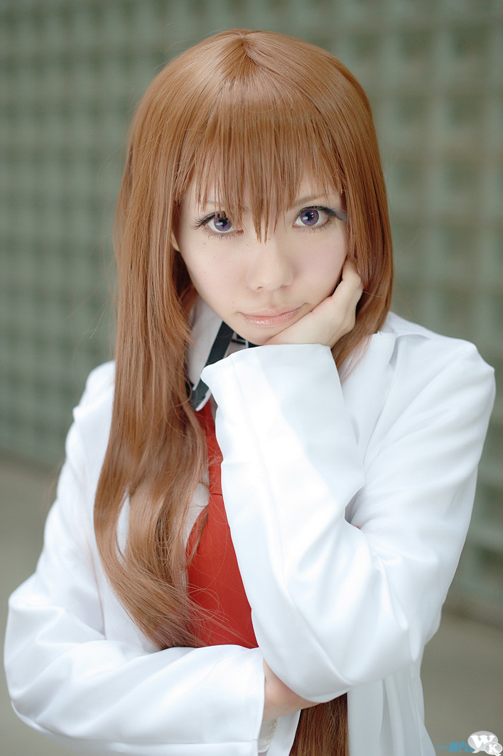 Makise_kurisu-Hayase_ami-05.jpg