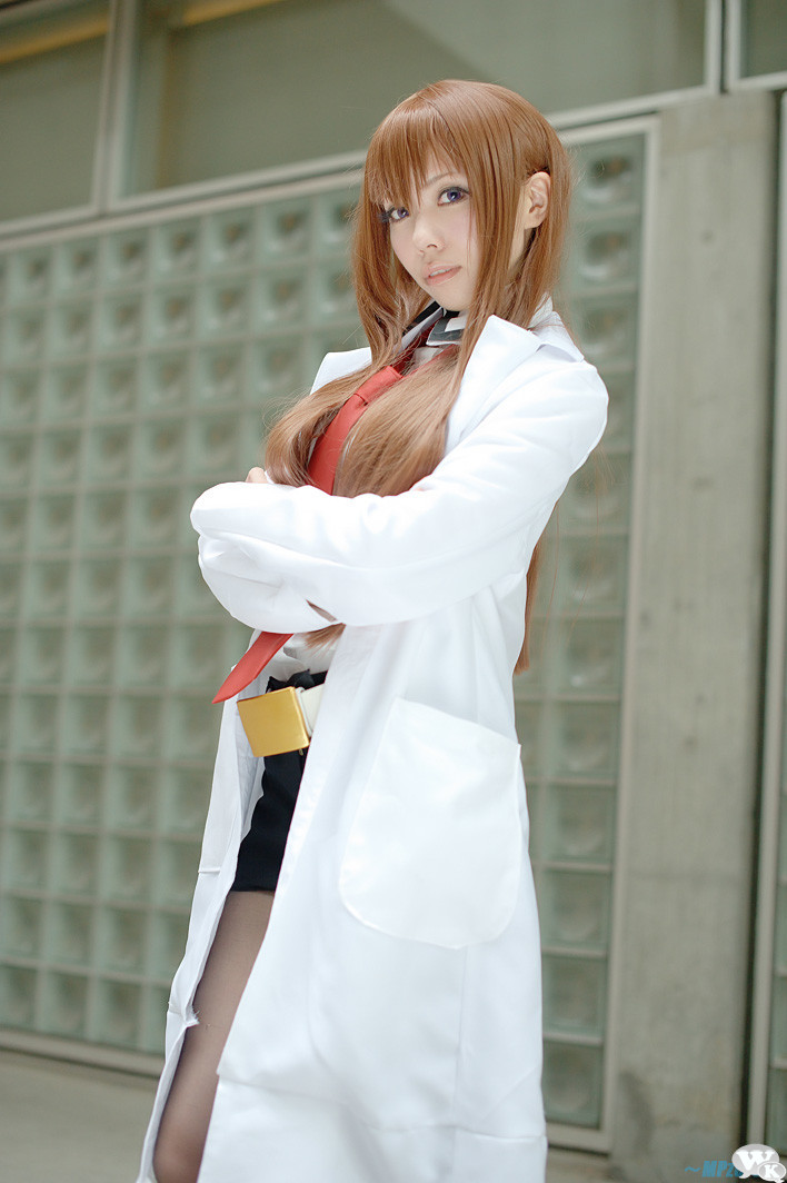 Makise_kurisu-Hayase_ami-04.jpg