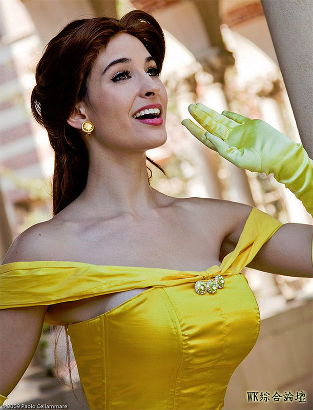 belle-cosplay.jpg