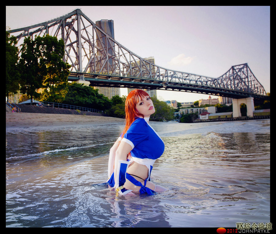 kasumi-cosplay.jpg