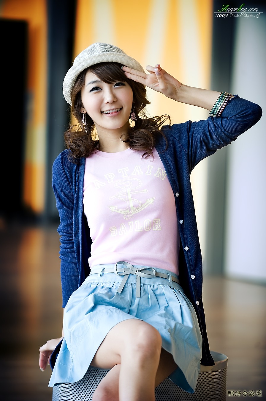 bang eun young hat and skirt 07.jpg