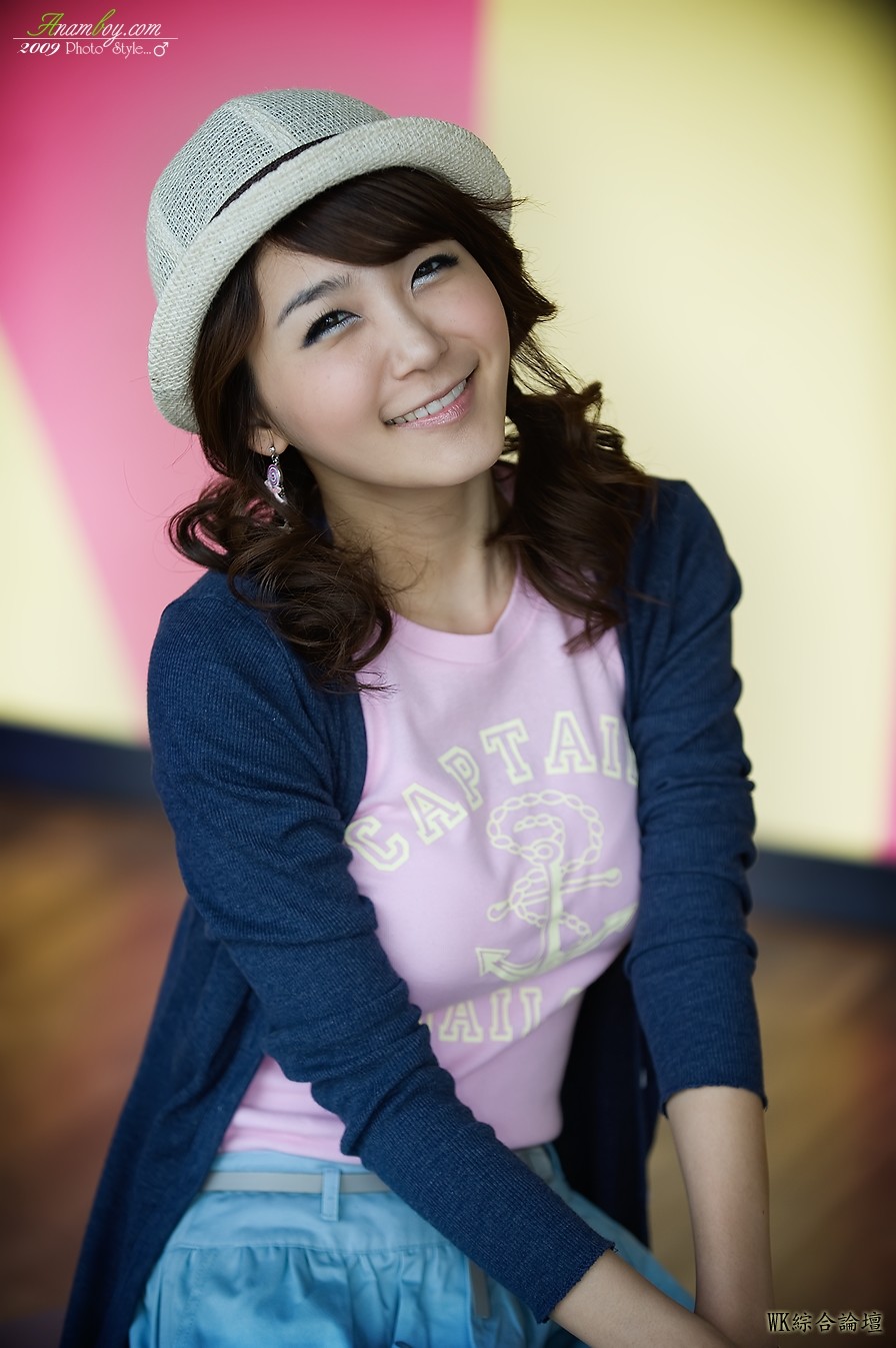 bang eun young hat and skirt 09.jpg