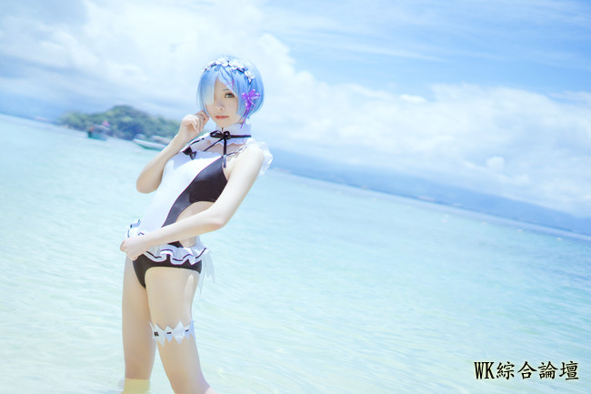 10_Beach_Swimsuit_Rem_Cosplay_13.jpg